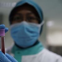 Update COVID-19 per 13 April: Kasus Baru Nyaris 1.000, Sembuh Bertambah 714