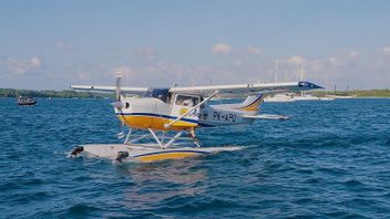 運輸省のバクトランス バリ島での水上航空機の試験飛行