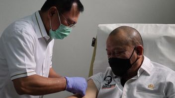 Président Du DPD RI La Nyalla Mattalitti: L’utilisation Du Vaccin Nusantara Doit être Accélérée 