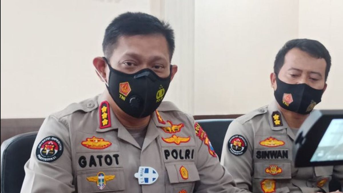 La Police Traque L’affaire Du Provocateur Medsos De L’opération Émeute De Ppkm à Bulak Banteng Surabaya