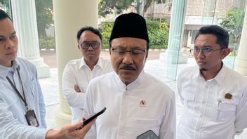 グス・イプル保健相、人民学校調達に関するKPKの意見を求める