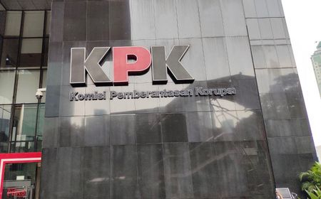 Selain Suap Jual Beli Jabatan, KPK Tetapkan Bupati Probolinggo dan Suaminya Jadi Tersangka Penerima Gratifikasi dan TPPU