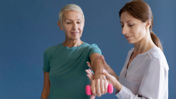 5 Safe Sports Tips For Osteoporosis Patients