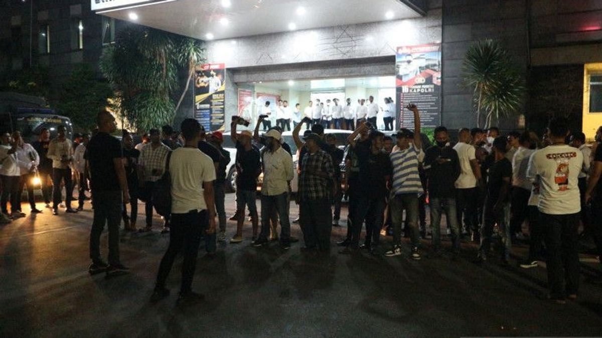 雅加达地铁警察逮捕40名参与曼邦冲突的人