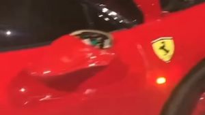 Pengemudi Ferrari Ugal-ugalan di Bundaran Senayan Jadi Tersangka