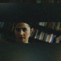Relate dengan Komitmen Hubungan, Band Pop Folk Daun Jatuh Berkolaborasi Dengan Prilly Latuconsina