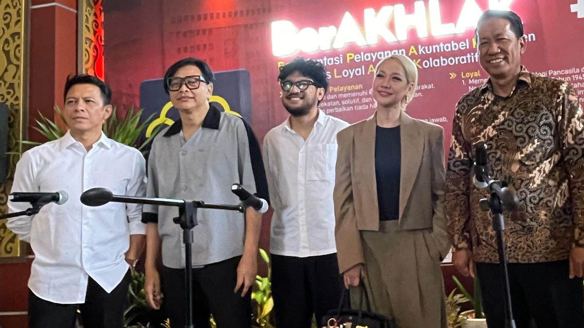 Armand Maulana, Ariel NOAH, BCL, And Kunto Aji Convey Singers' Anxiety To The Minister Of Law