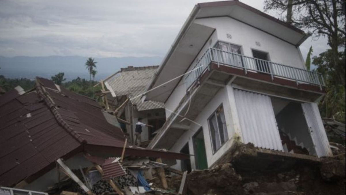 Ridwan Kamil: Jangan Wisata Bencana di Cianjur