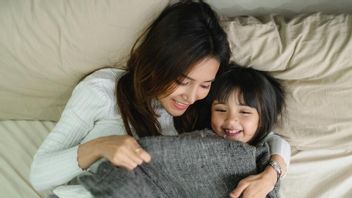 4 Langkah Memperkuat Bonding Ibu dan Anak dengan <i>Skin-to-Skin Contact</i>