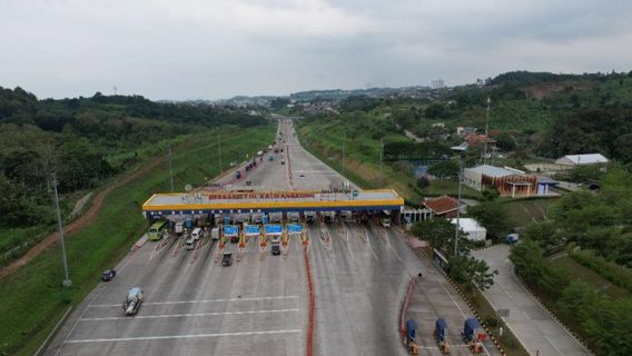 168.443 Kendaraan Tinggalkan Jakarta Lewat GT Cikampek Utama