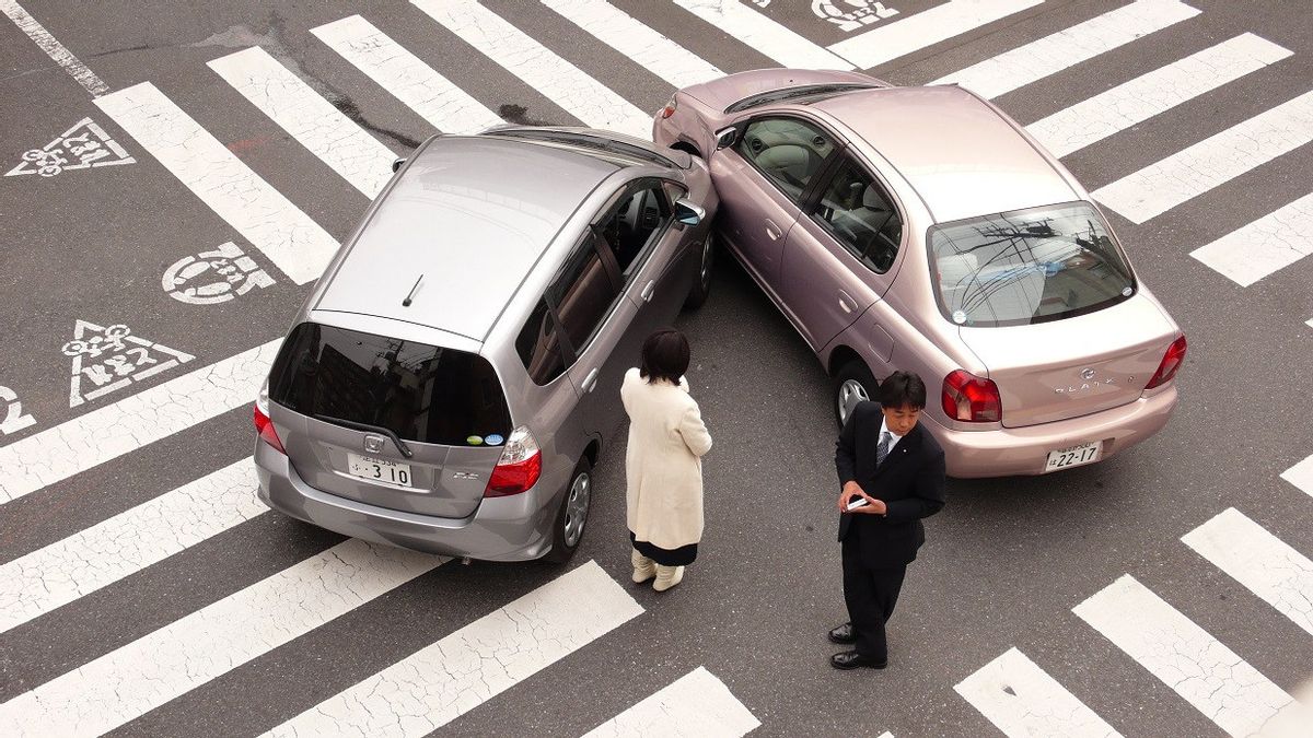 Japan To Require Vehicle Gas Pedal Safety Devices Starting In 2028