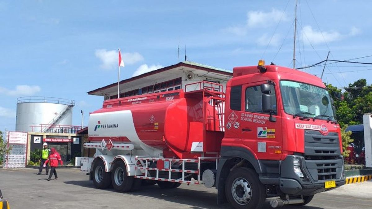 メラク-タンゲラン有料道路でのタンク車火災事件に関して、プルタミナは燃料在庫が安全であることを確認します