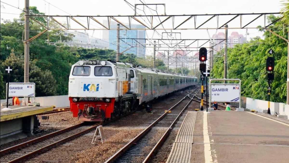 Operasional Kereta Jarak Jauh Kembali Normal Bertahap Hari Ini