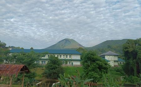 Masuk Level Waspada, Warga Tomohon Diminta Tak Dekati Kawah Tompaluan Gunung Lokon