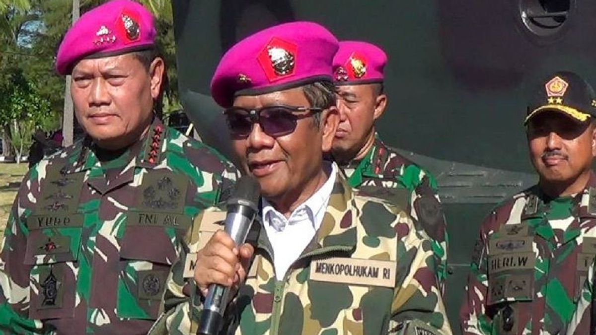 Usai Tinjau Latihan Perang, Mahfud MD Optimis TNI Bisa Jaga NKRI