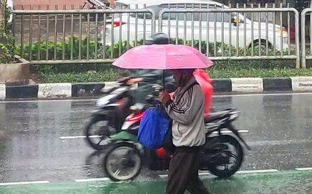 Awas! BMKG Ingatkan 3 Daerah di Indonesia Timur Siaga Hujan Disertai Petir dan Angin Kencang