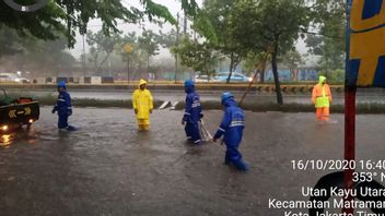 Jakarta Diguyur Hujan Deras, 19 Ruas Jalan Tergenang