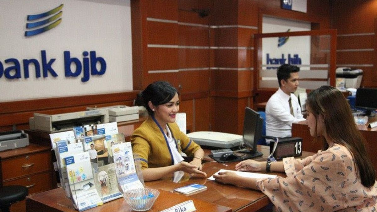 يحترم بنك BJB دائما تطبيق القانون ويدعمه بشكل كامل