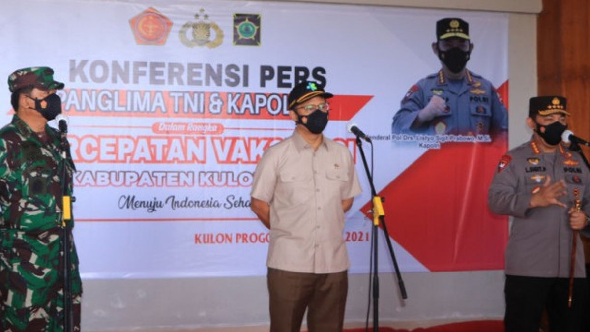 Minister Of Health Budi Asks The People Of Kulon Progo DIY To Not Be Afraid To Report A Family Member Who's Affected By COVID-19
