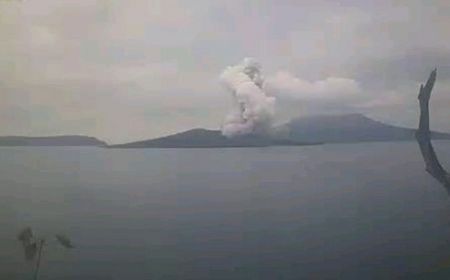 Gunung Anak Krakatau Erupsi, Abu Vulkanik Setinggi 1,5 Km