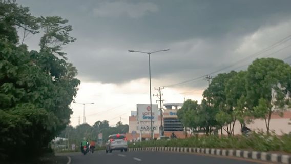 BMKG rappelle la potentielle météo extrême dans le Sud de Sulawesi la semaine prochaine