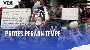 VIDEO: Ratusan Perajin Tahu Tempe di Depok Gelar Aksi Protes dan Mogok Produksi