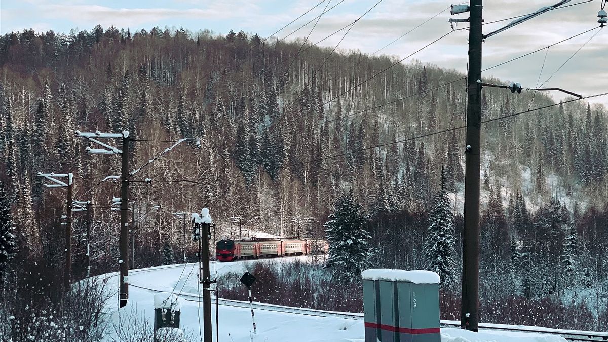 Train Accident In Russia, 100 People Are Worried That They Will Be Injured