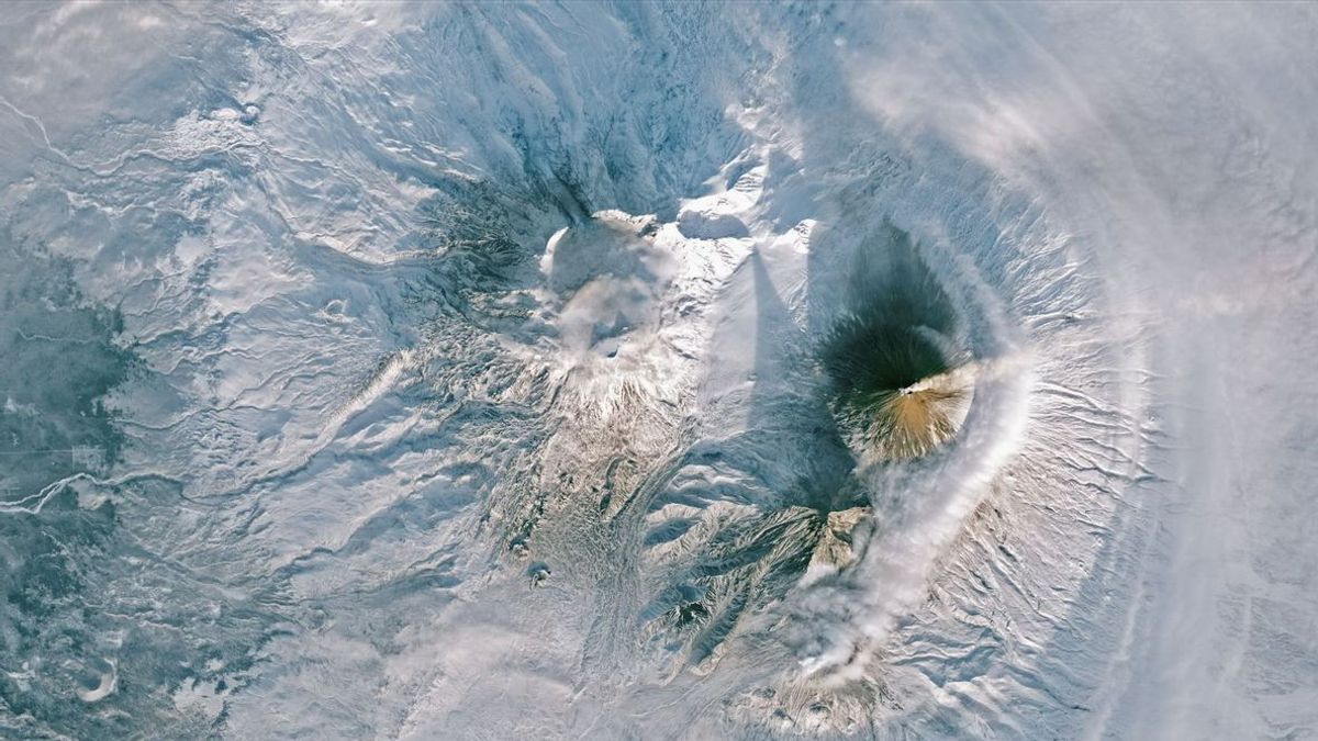 Gunung Berapi Klyuchevskaya Kembali Meletus Semburkan Abu Vulkanik