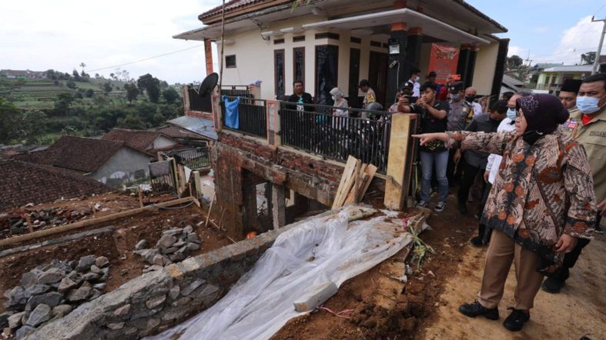 Mensos建议搬迁受Sukabumi山体滑坡影响的住房