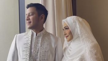 Il faut seulement un mois pour se préparer, Melody Prima et Ilham Akbar Prawira se sont officiellement mariés.