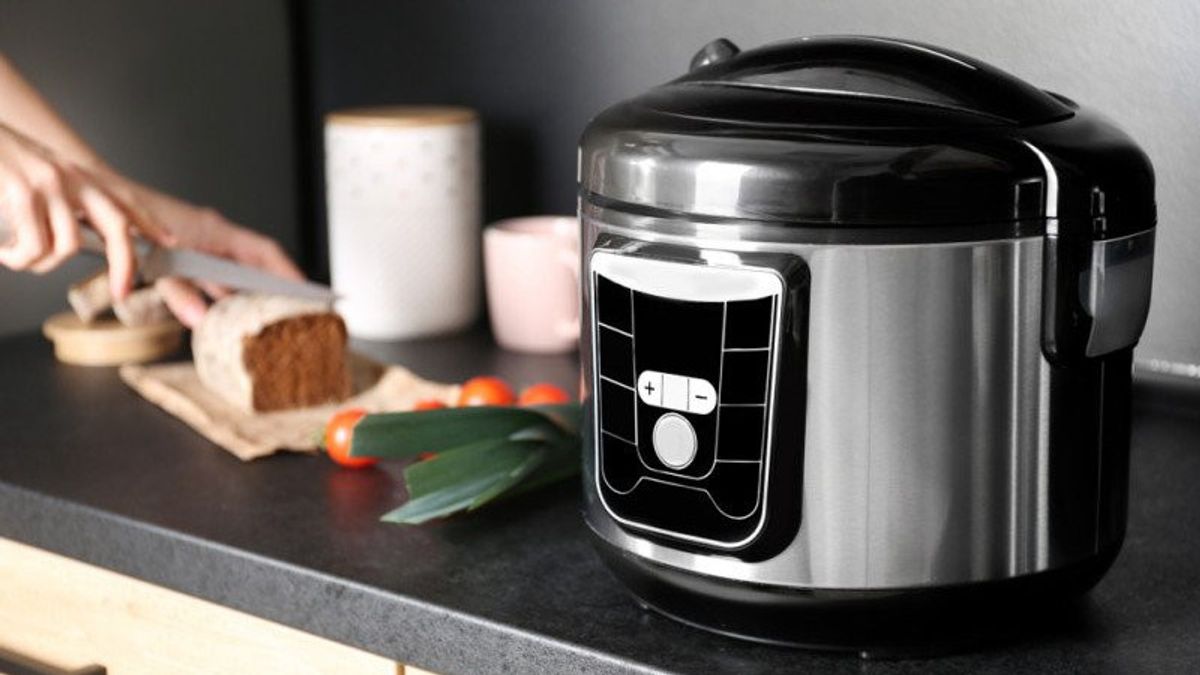 Program Bagi-bagi 500 Ribu Unit <i>Rice Cooker</i>  Gratis, RI Hemat 9,7 Juta Tabung Elpiji