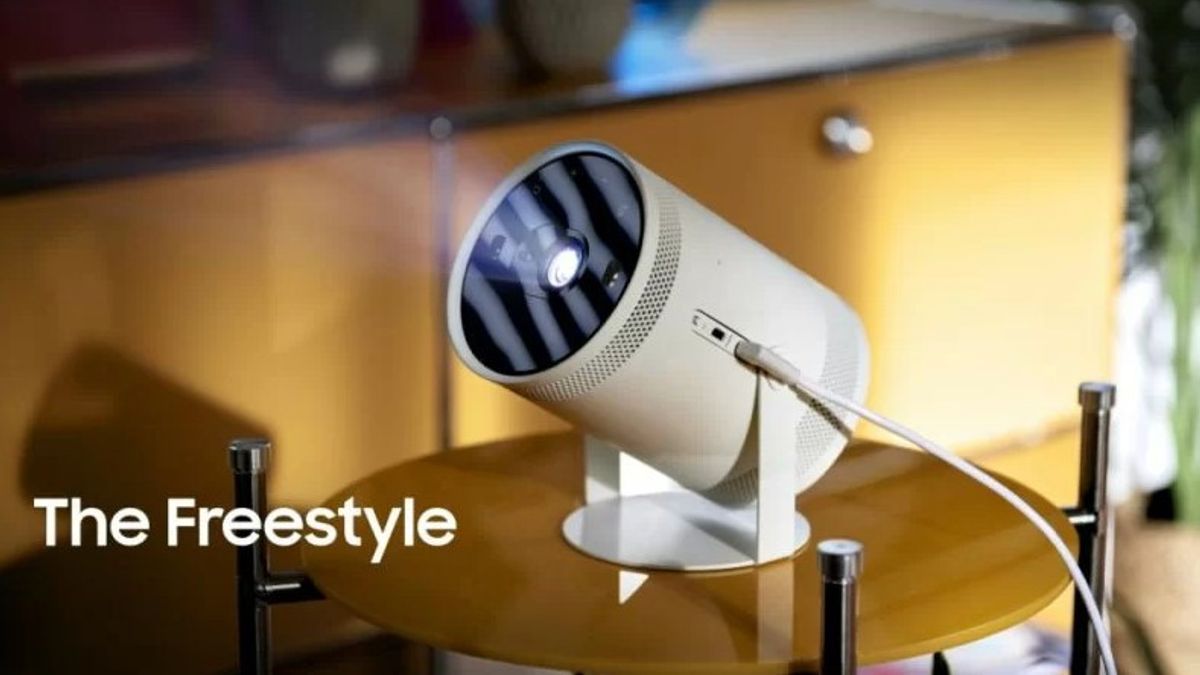 Samsung Meluncurkan Proyektor Portabel "Freestyle" Kekinian
