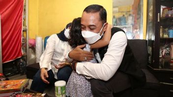 Les Enfants Des Victimes De La COVID-19 à Surabaya Reçoivent Une Assistance Kemensos-Pemkot