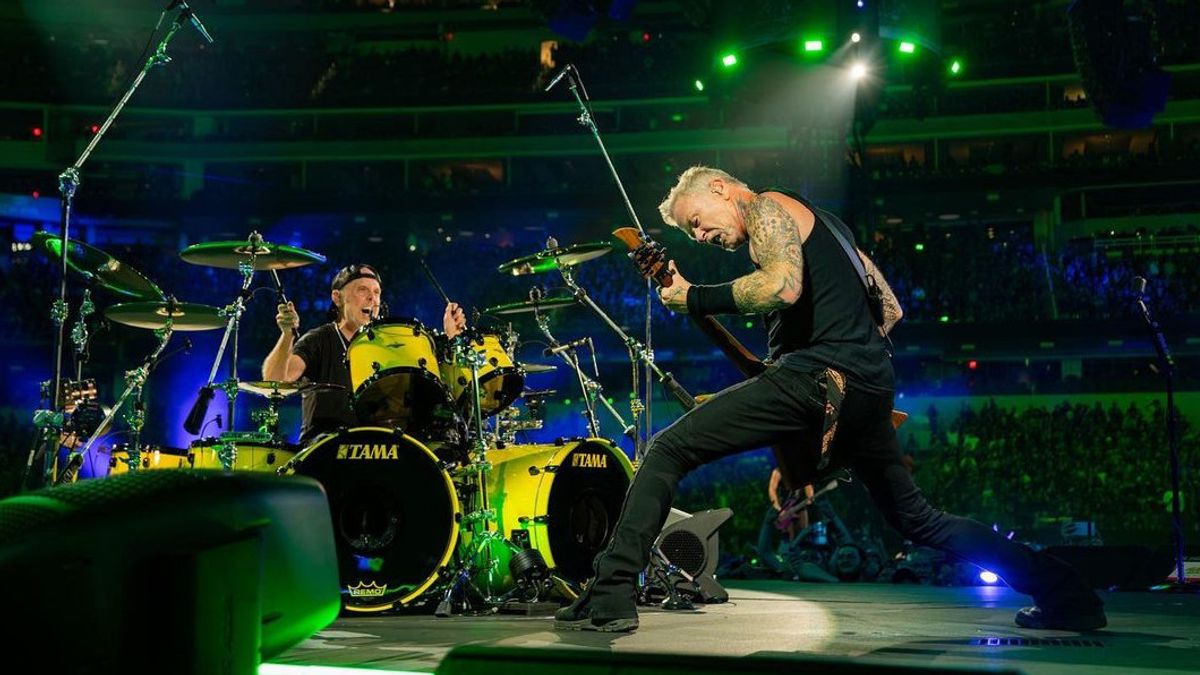 Video Metallica Nyanyikan Lagu Judas Priest di Festival Power Trip Viral