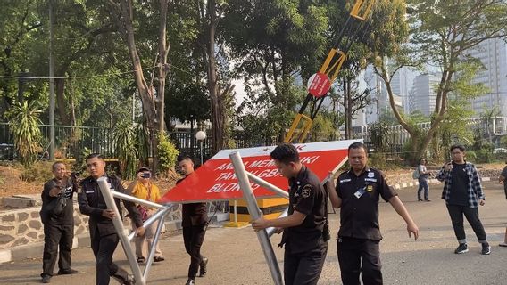 ポントジョ・ストウォ・ハムレットがポータルを解体し、スルタンホテルの入場を閉鎖する