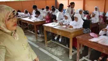 ir au primaire n'est pas obligatoire, le ministère des Affaires étrangères souligne que le principal obligatoire d'étude est de 13 ans