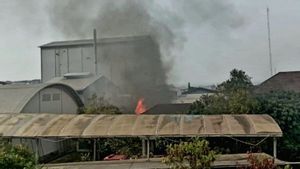 Gudang Tiner di Kawasan Industri Candi Semarang Terbakar