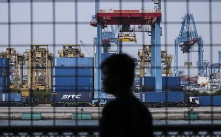 Neraca Perdagangan Indonesia Surplus, Defisit Transaksi Berjalan Diperkirakan Terkendali dari PDB pada 2024