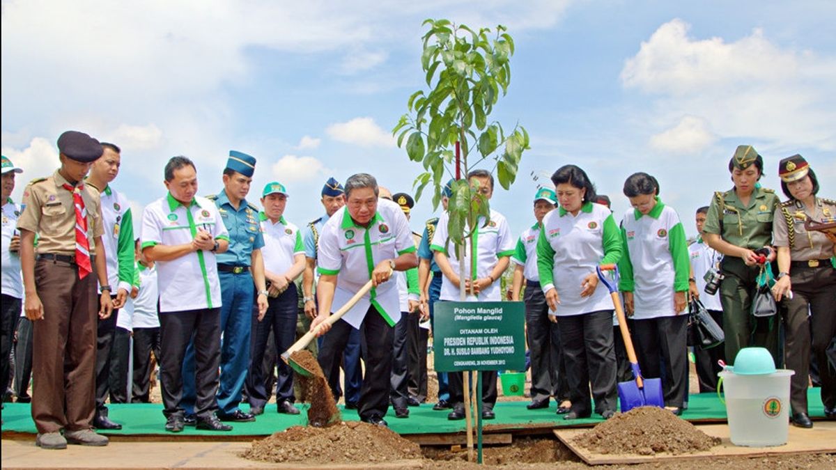 President Of SBY Concerned Pessimistic People With One Billion Tree Movement In Today's Memory, 28 November 2012