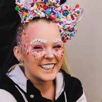 Jojo Siwa Mengaku Penyuka Sesama Jenis di Usia 17 Tahun, Strategi Marketing?