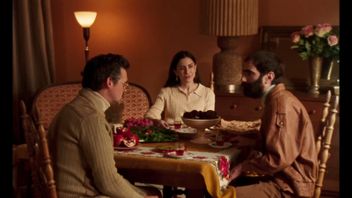 An Absurd Heartwarming Film, <i>Universal Language</i> Available on Streaming Services