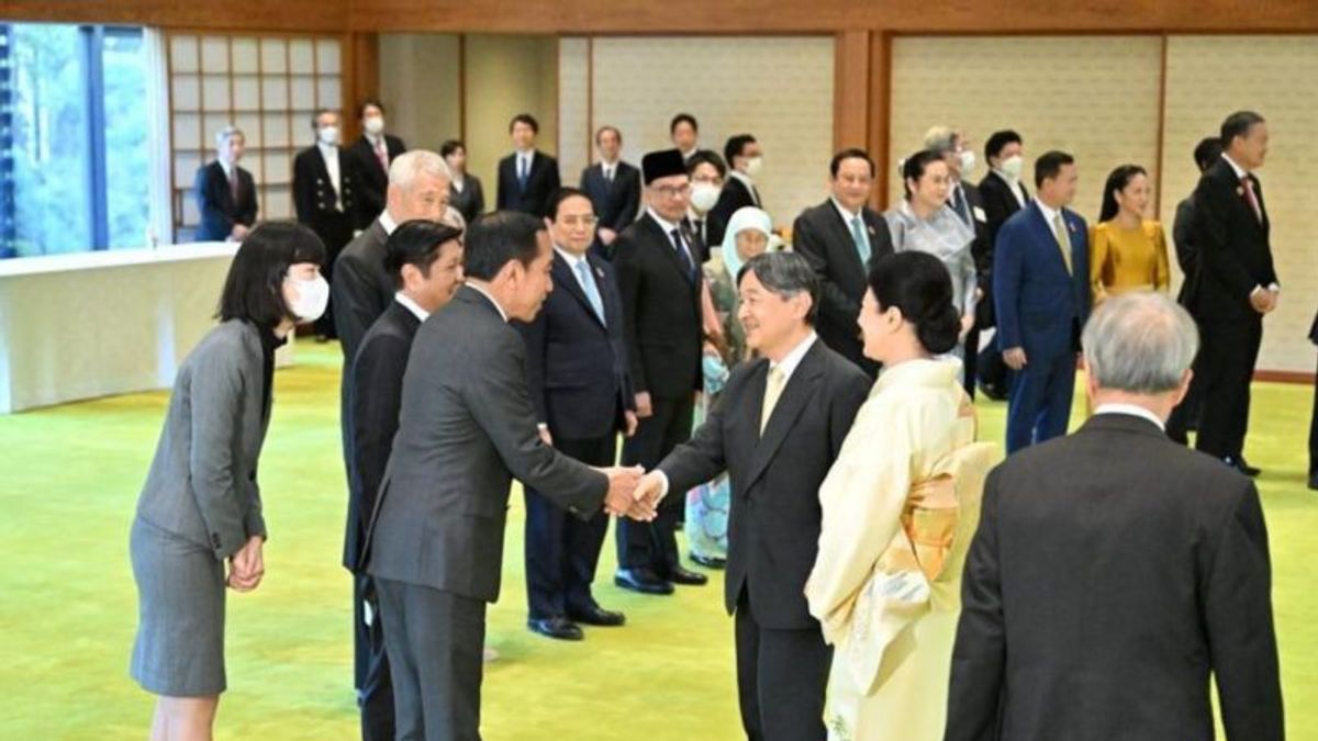 日本访问结束后,佐科威邀请天皇纳鲁希托访问印尼