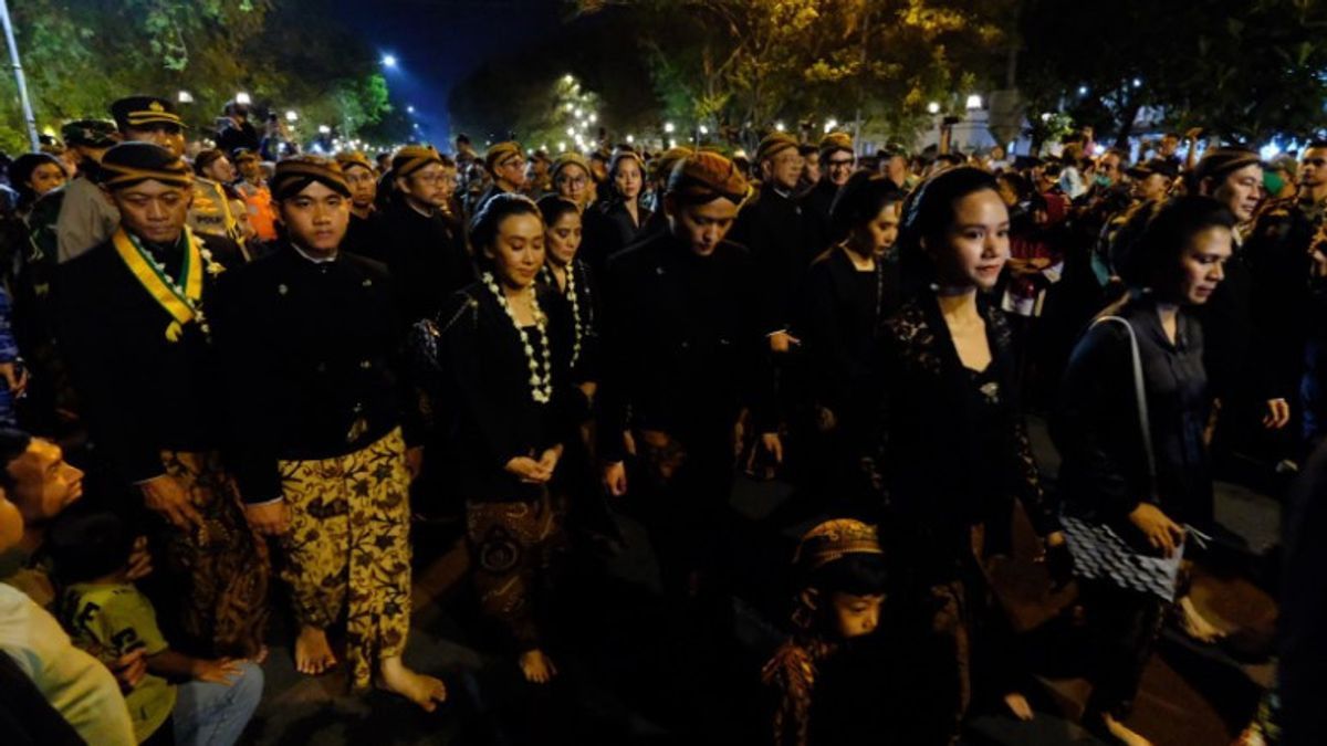 Kenapa Malam 1 Suro tidak Boleh Tidur? Yuk, Cari Tahu Maknanya di Sini 