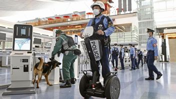 日本羽田机场在安倍晋三国葬前夕加强安全巡逻