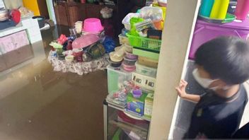 Premier Jour De L’Aïd Al-Fitr , Maisons Du Peuple Jusqu’à La Route à Sampit Kalimantan Central Assiégé Par Les Inondations 
