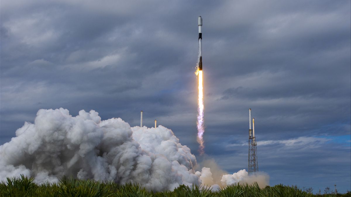 Northrop Grumman, 스파이 위성 프로젝트에서 SpaceX와 협력