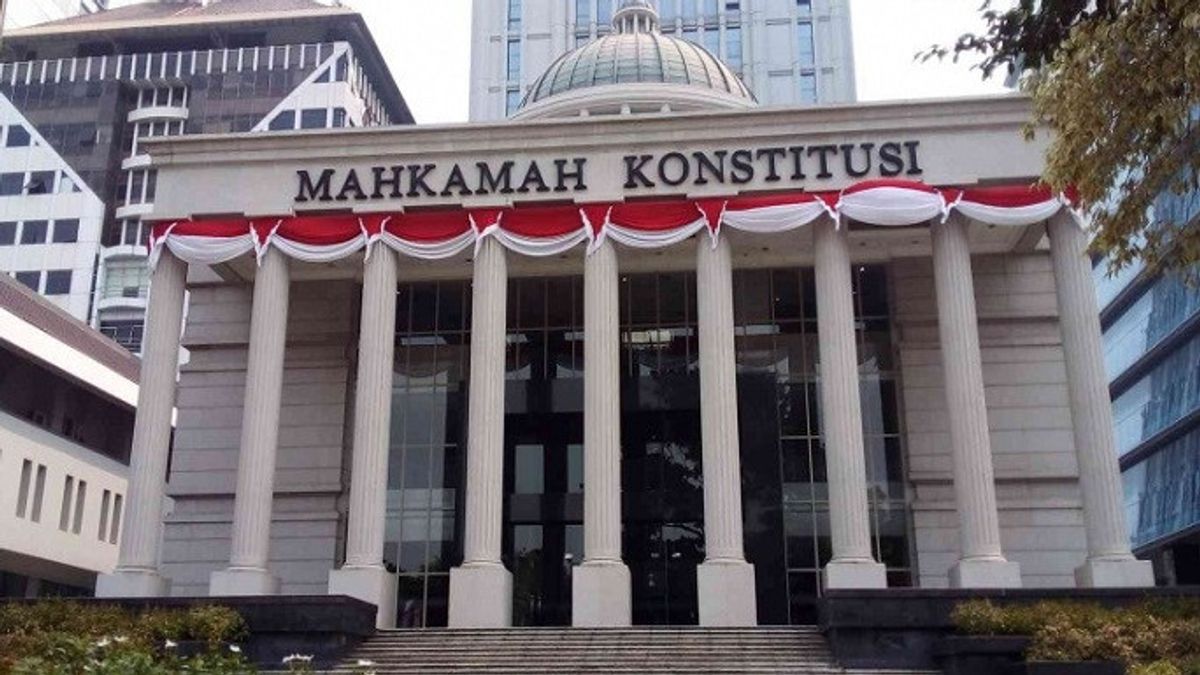 DPR Allegedly Trying to Weaken the Constitutional Court
