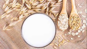 Expert Warns Oat Milk is Not the Best Substitute for Cow Milk, Why?