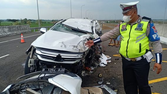 Kecelakaan Maut Vanessa Angel, Sopir Mengantuk Banting Setir ke Kiri Tabrak Pembatas Jalan Tol