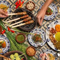 Ayam Goreng hingga Sambal Tempong, Kuliner Lokal Ini Paling Banyak Dipesan di Aplikasi Pesan Antar Makanan